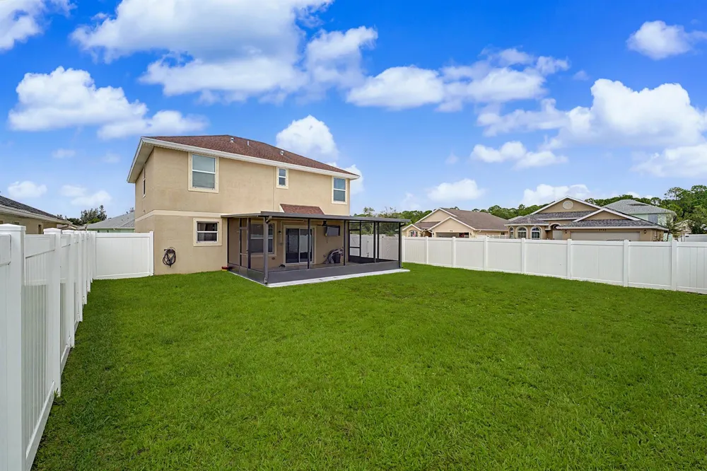 416 Seafoam Circle Fort Pierce, FL 34945