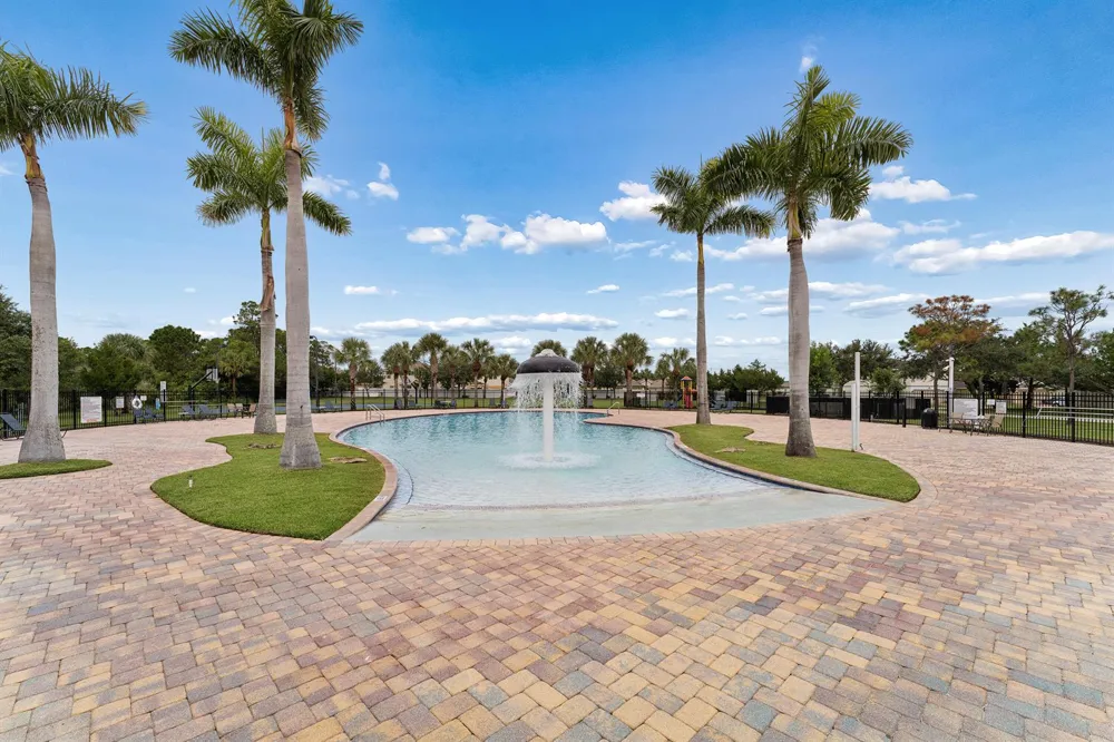 416 Seafoam Circle Fort Pierce, FL 34945