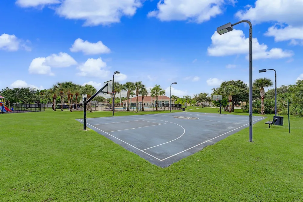 416 Seafoam Circle Fort Pierce, FL 34945