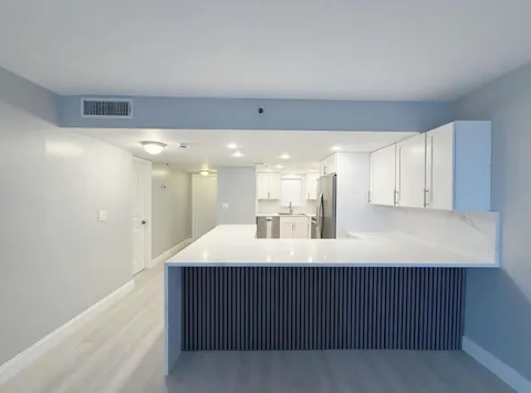 3300 W Rolling Hills Circle #410