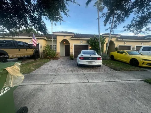 3372 NE 11th Dr #3372