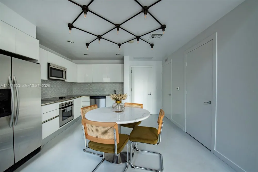 1060 Brickell Ave #1015 Miami, FL 33131