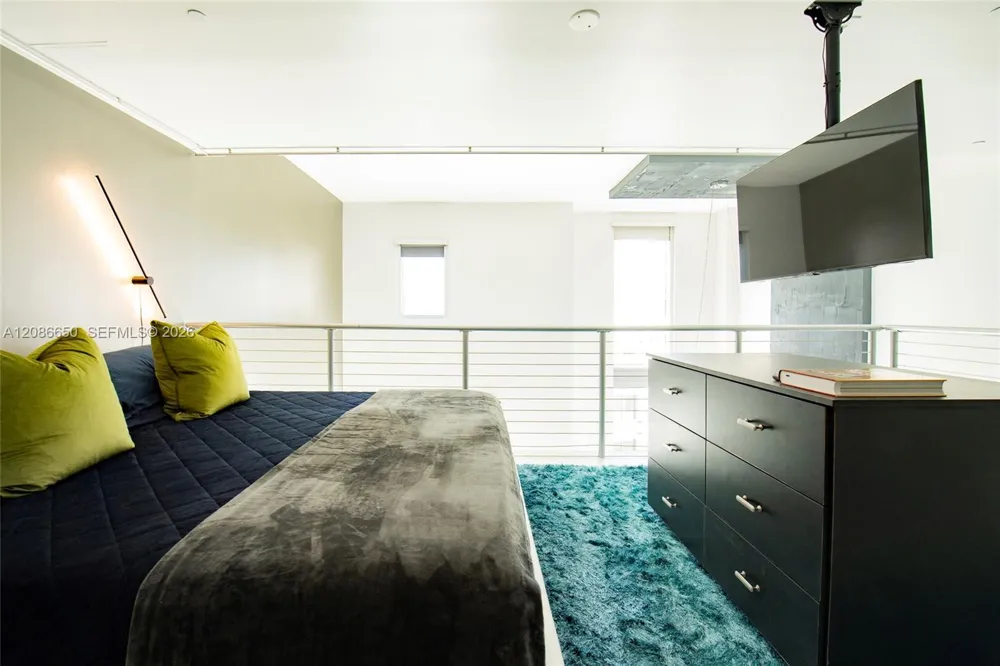 1060 Brickell Ave #1015 Miami, FL 33131