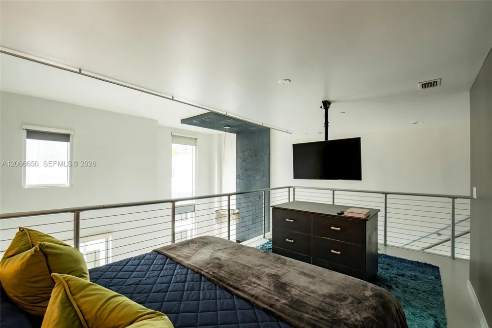 1060 Brickell Ave #1015 Miami, FL 33131
