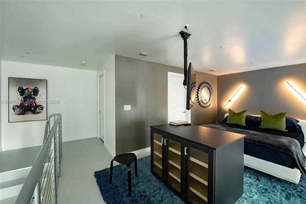 1060 Brickell Ave #1015 Miami, FL 33131