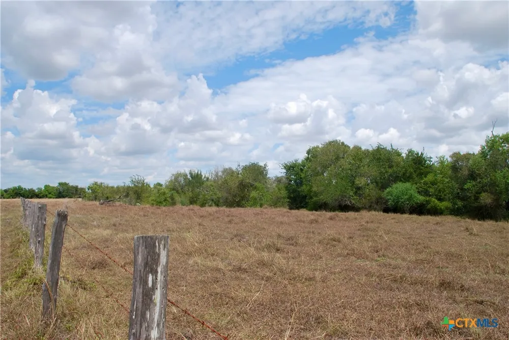 2 County Road 366 Shiner, TX 77984
