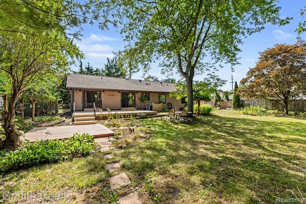 55664 Pontiac Trail Court Lyon Charter Township, MI 48165