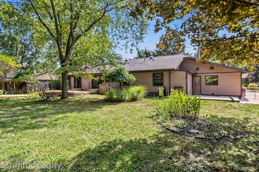 55664 Pontiac Trail Court Lyon Charter Township, MI 48165
