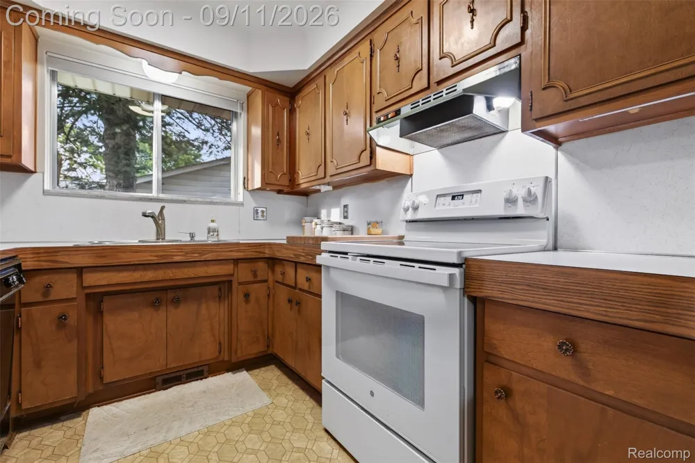411 Tanview Drive Oxford Charter Township, MI 48371