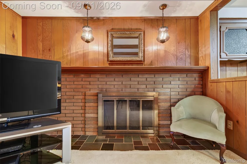 411 Tanview Drive Oxford Charter Township, MI 48371
