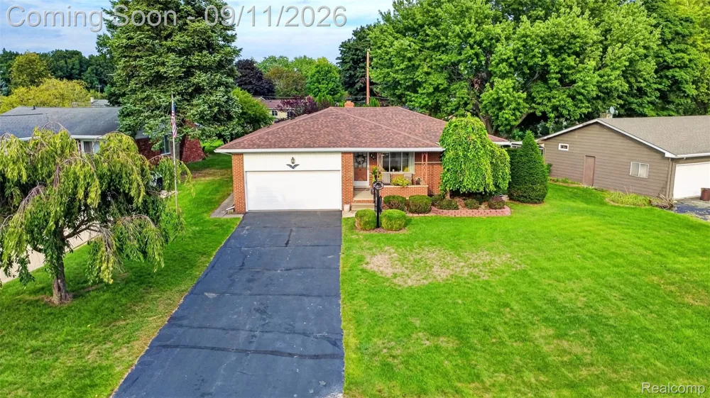 411 Tanview Drive Oxford Charter Township, MI 48371