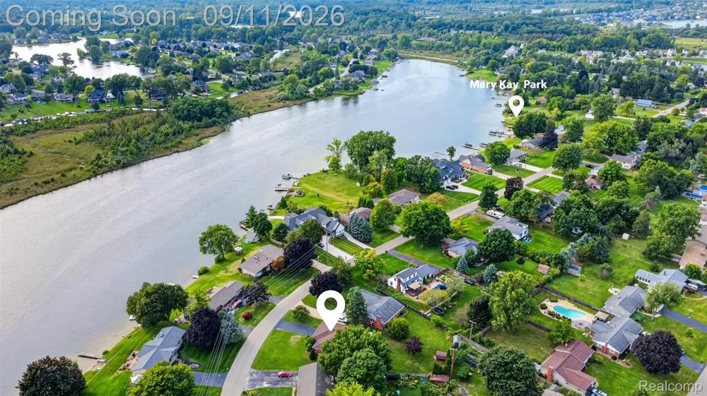411 Tanview Drive Oxford Charter Township, MI 48371