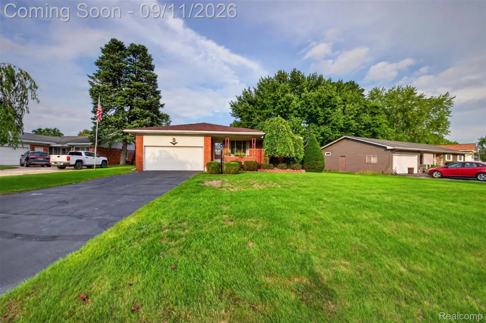 411 Tanview Drive Oxford Charter Township, MI 48371