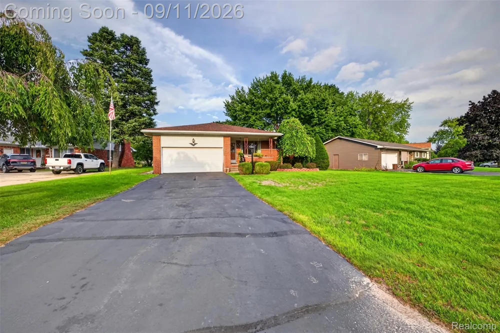 411 Tanview Drive Oxford Charter Township, MI 48371
