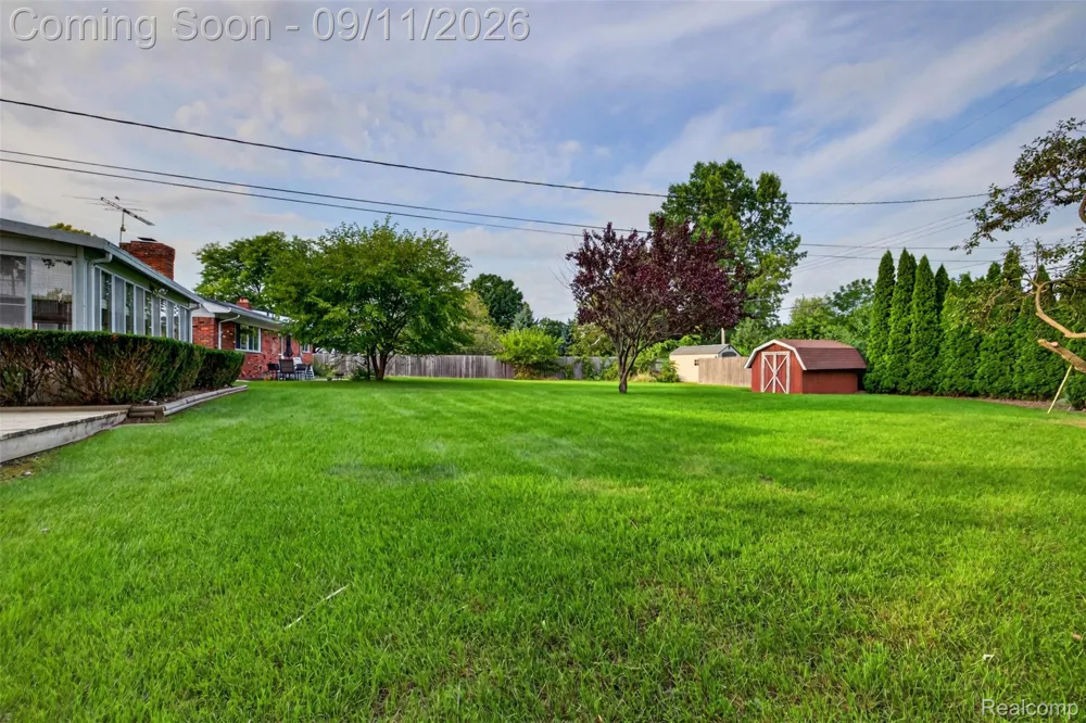 411 Tanview Drive Oxford Charter Township, MI 48371