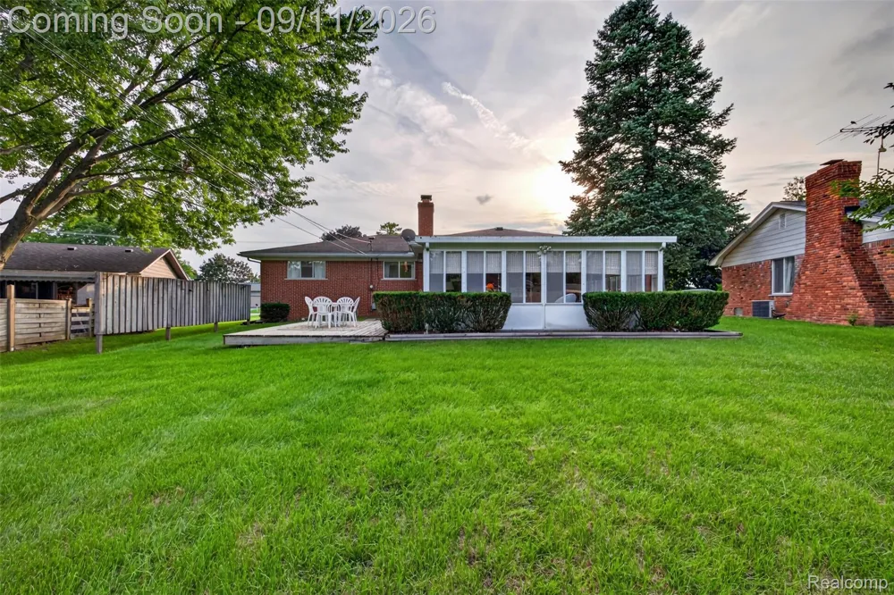 411 Tanview Drive Oxford Charter Township, MI 48371
