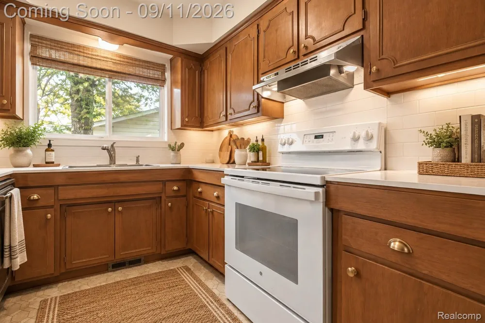 411 Tanview Drive Oxford Charter Township, MI 48371