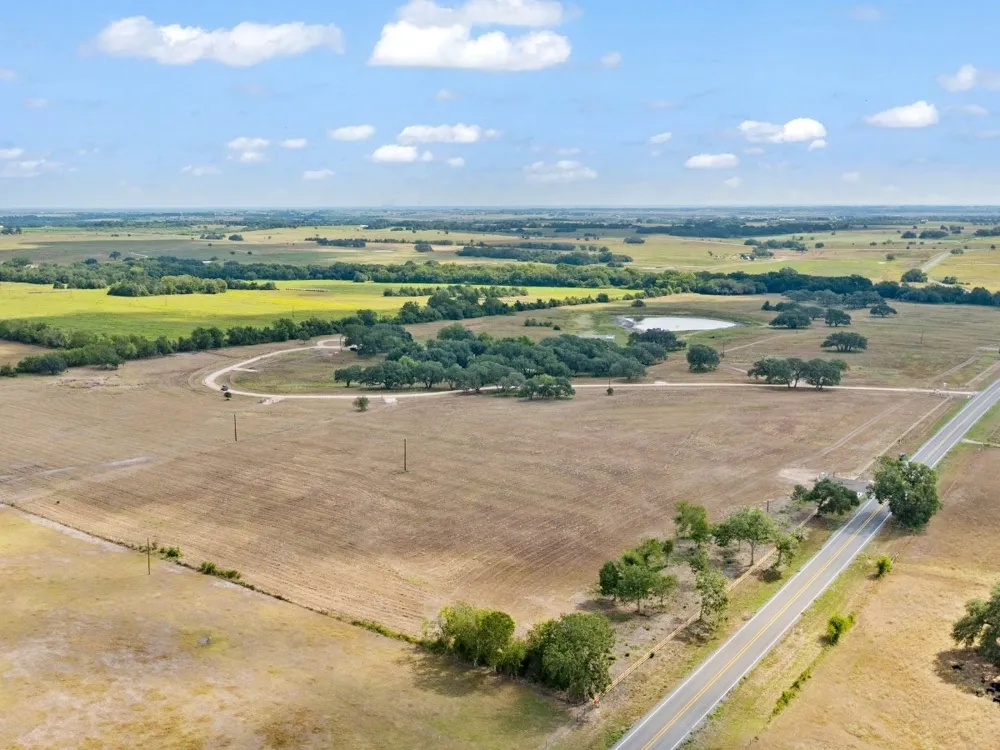 3275 FM 956 Schulenburg, TX 78956