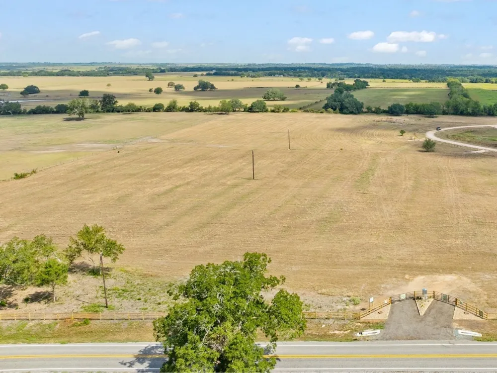 3275 FM 956 Schulenburg, TX 78956