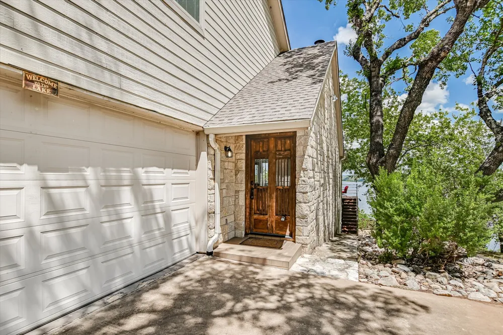 102 Center Cove I Spicewood, TX 78669