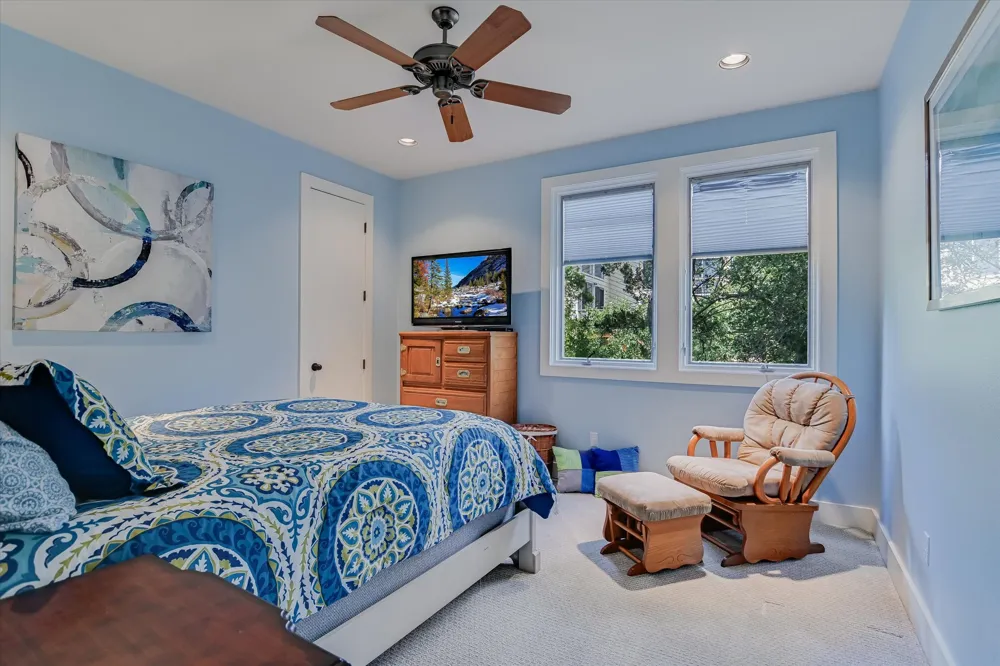 102 Center Cove I Spicewood, TX 78669