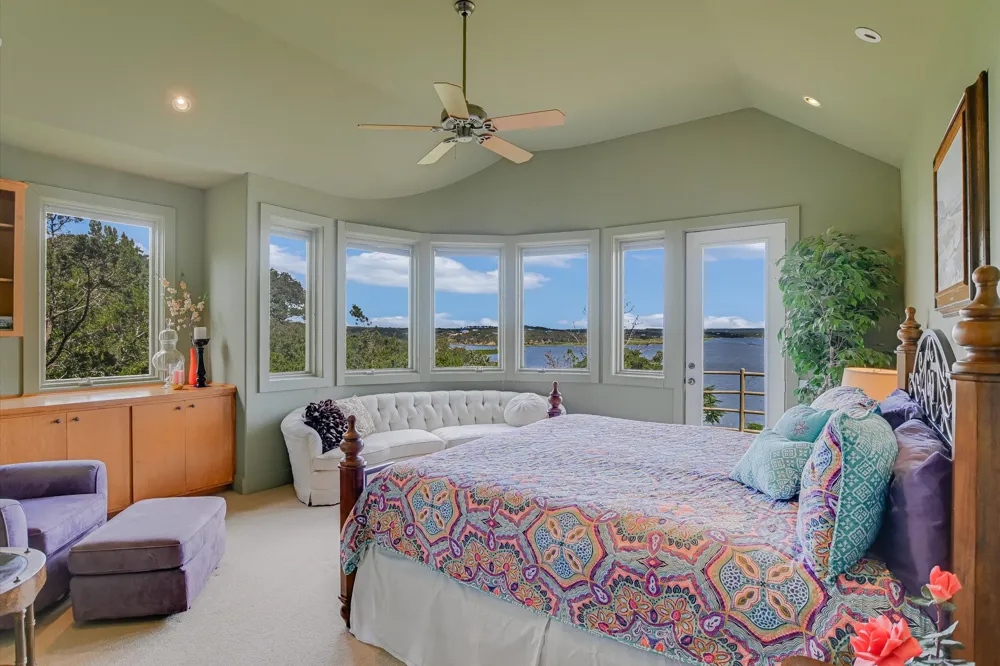 102 Center Cove I Spicewood, TX 78669