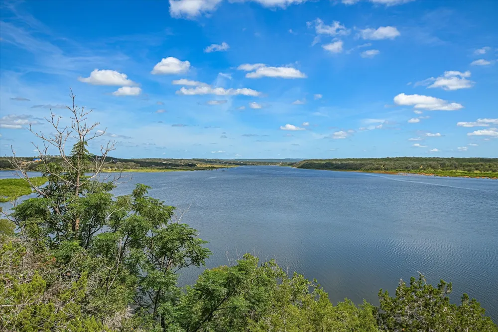 102 Center Cove I Spicewood, TX 78669