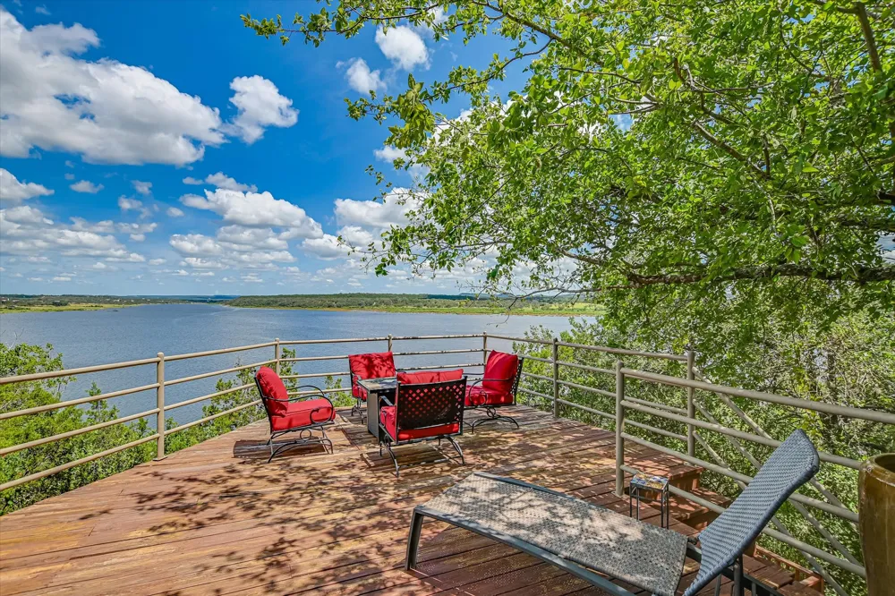 102 Center Cove I Spicewood, TX 78669