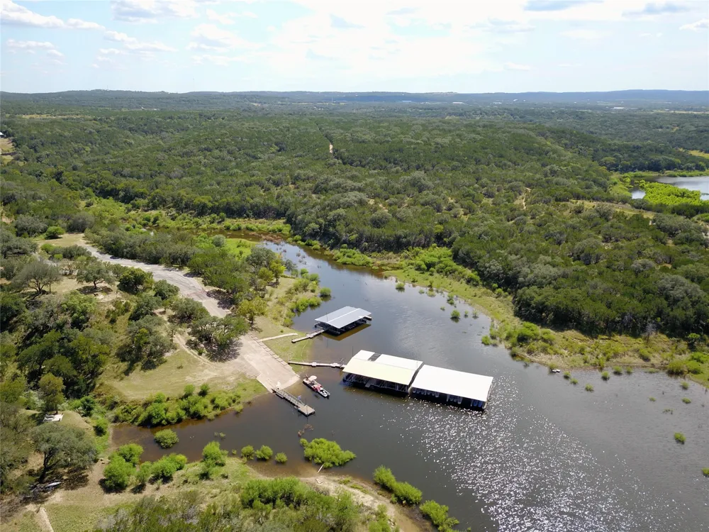 102 Center Cove I Spicewood, TX 78669