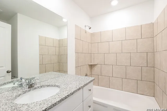 2721 La Mundial Seguin, TX 78155