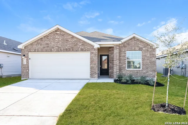 2721 La Mundial Seguin, TX 78155
