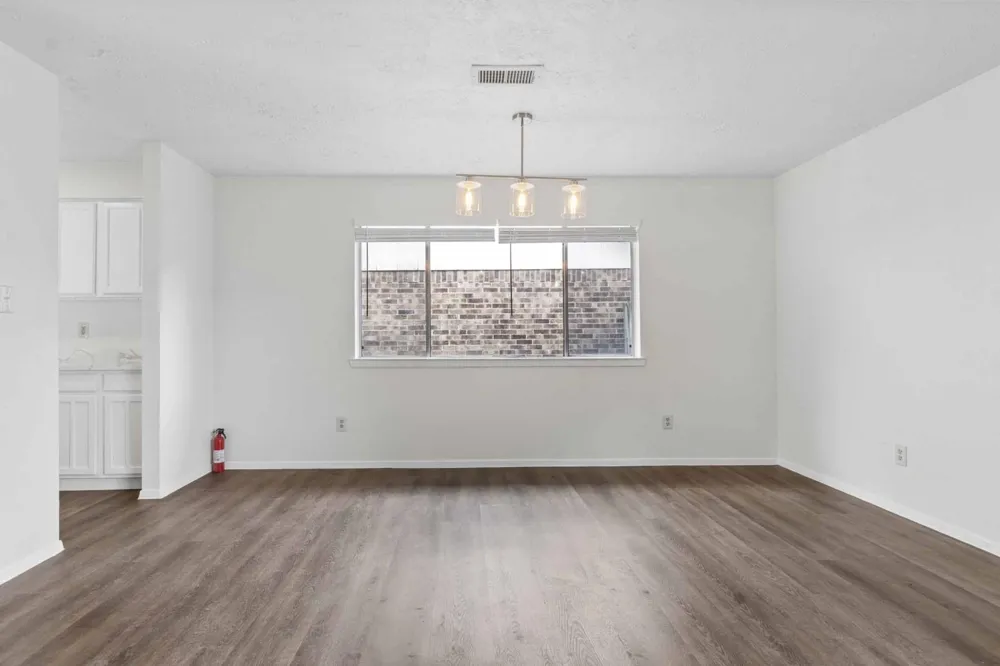 10411 Rabbit Oak Drive Houston, TX 77065