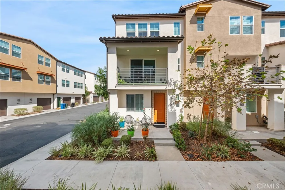 667 Lemon Lane Covina, CA 91723