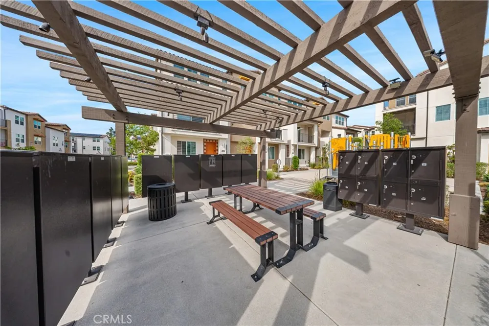 667 Lemon Lane Covina, CA 91723