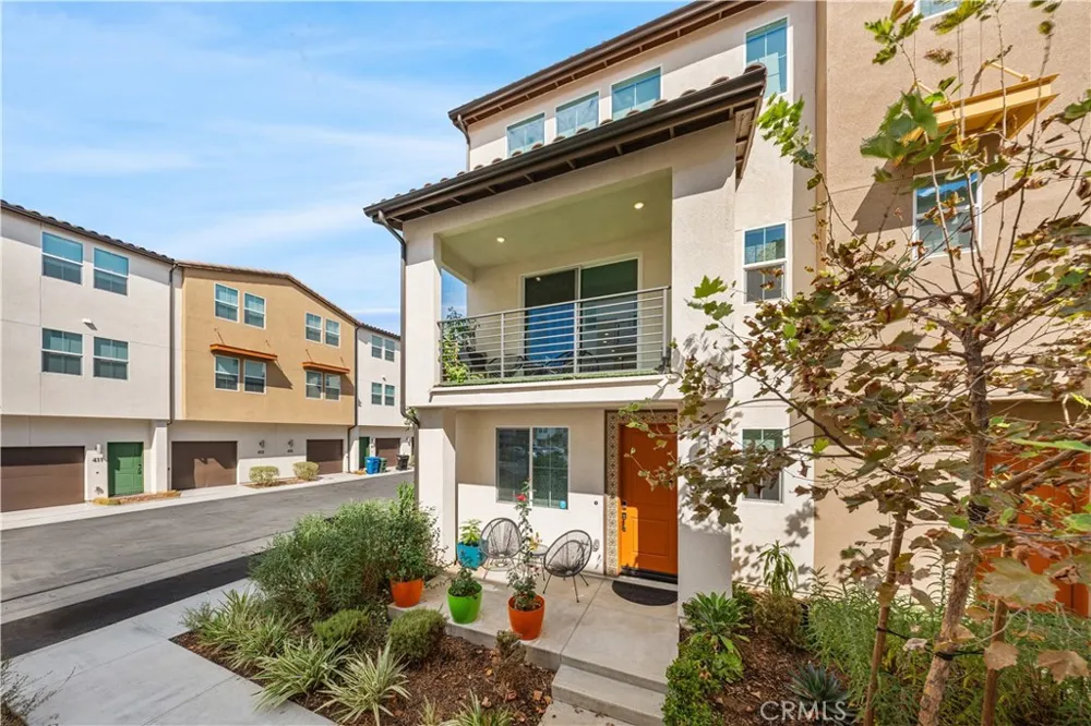 667 Lemon Lane Covina, CA 91723