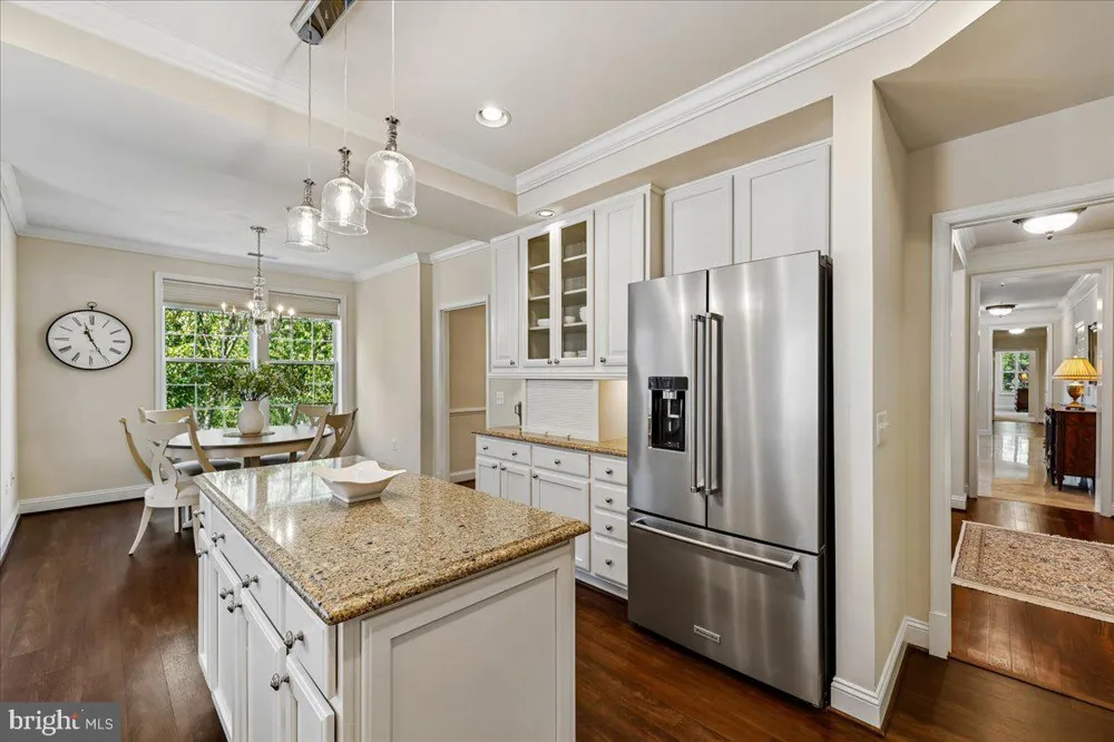 9403 BLACKWELL #301 Rockville, MD 20850