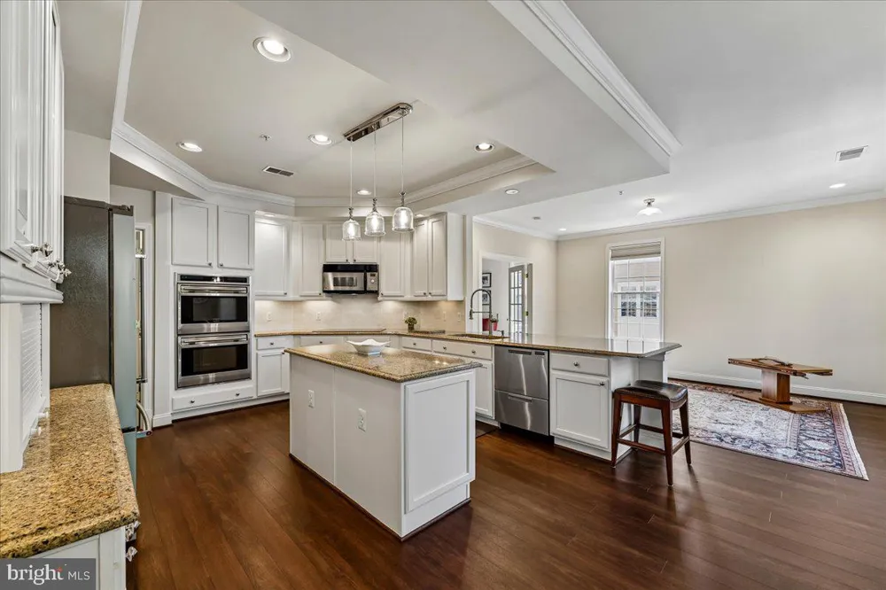9403 BLACKWELL #301 Rockville, MD 20850