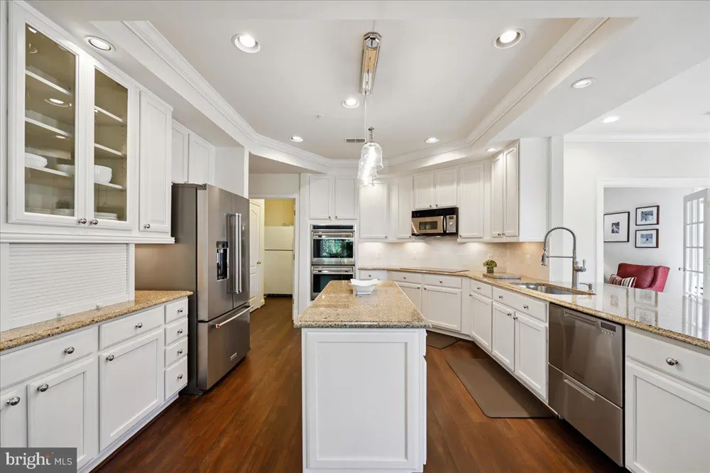 9403 BLACKWELL #301 Rockville, MD 20850