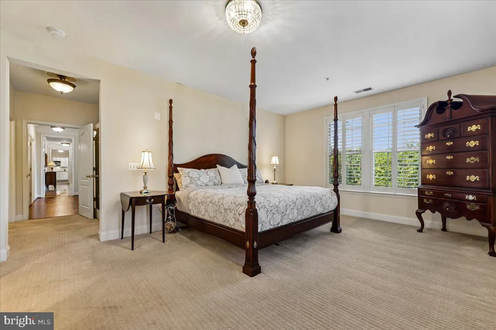 9403 BLACKWELL #301 Rockville, MD 20850
