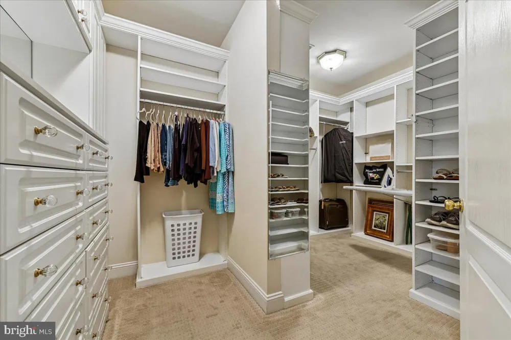 9403 BLACKWELL #301 Rockville, MD 20850