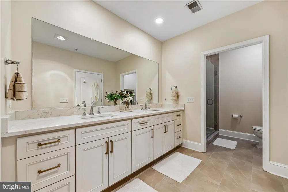9403 BLACKWELL #301 Rockville, MD 20850