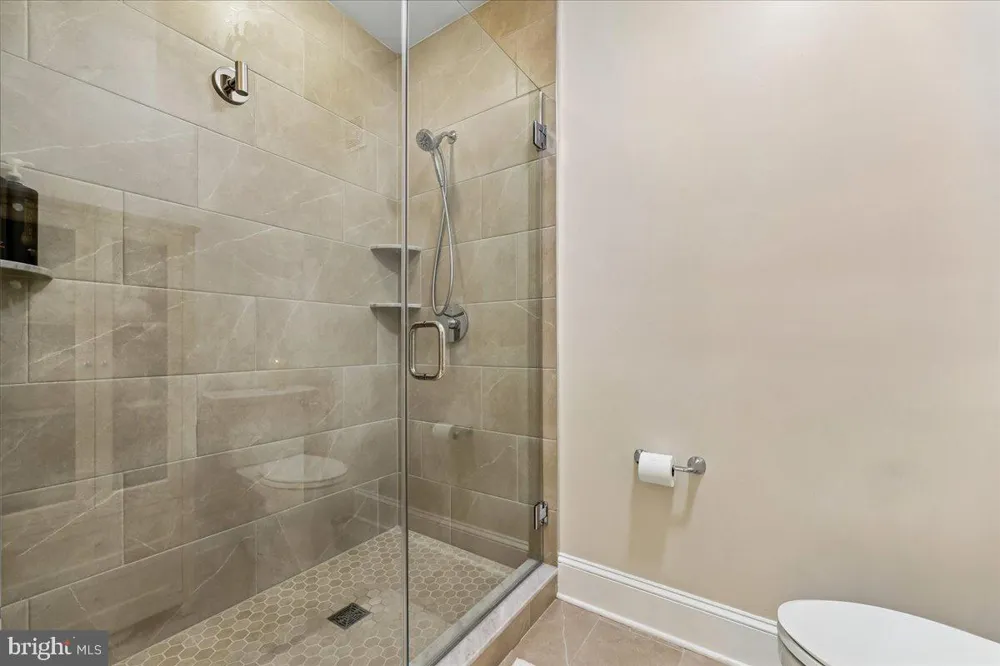 9403 BLACKWELL #301 Rockville, MD 20850