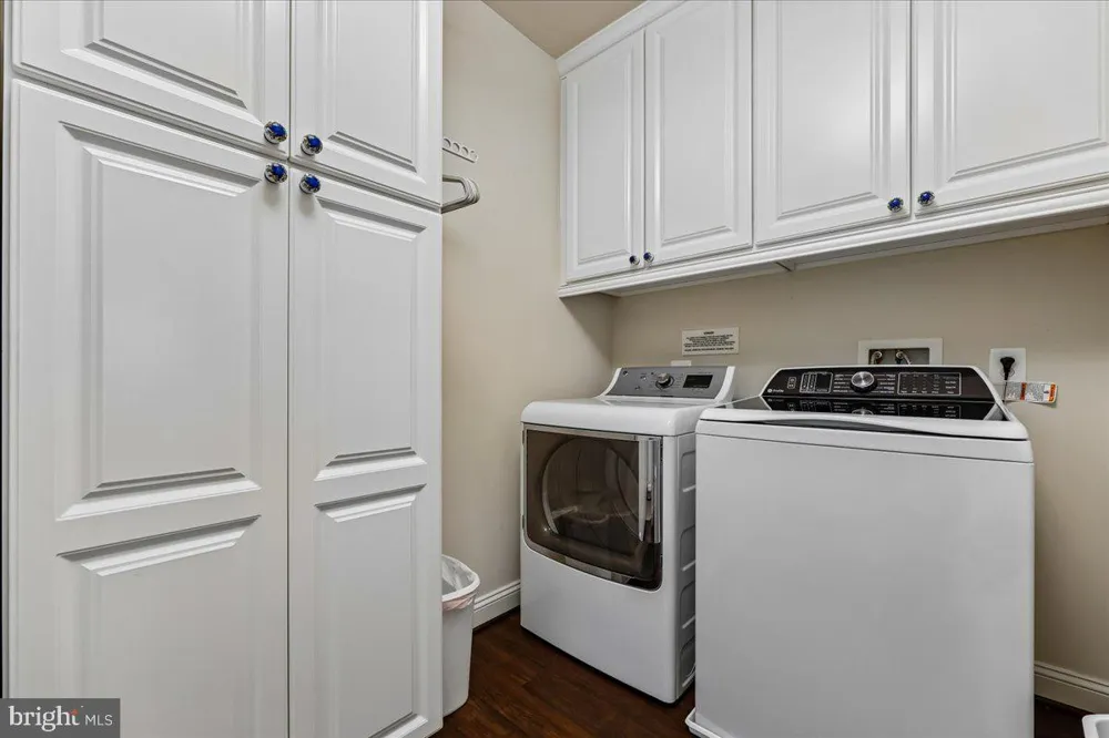 9403 BLACKWELL #301 Rockville, MD 20850