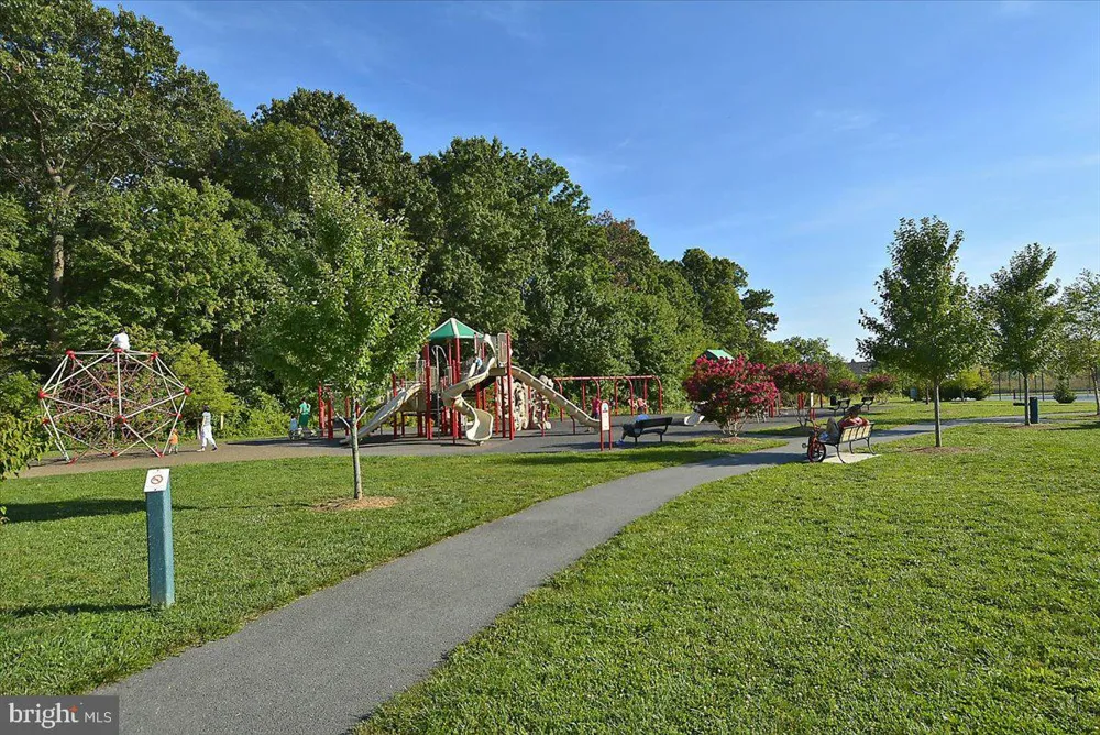 9403 BLACKWELL #301 Rockville, MD 20850