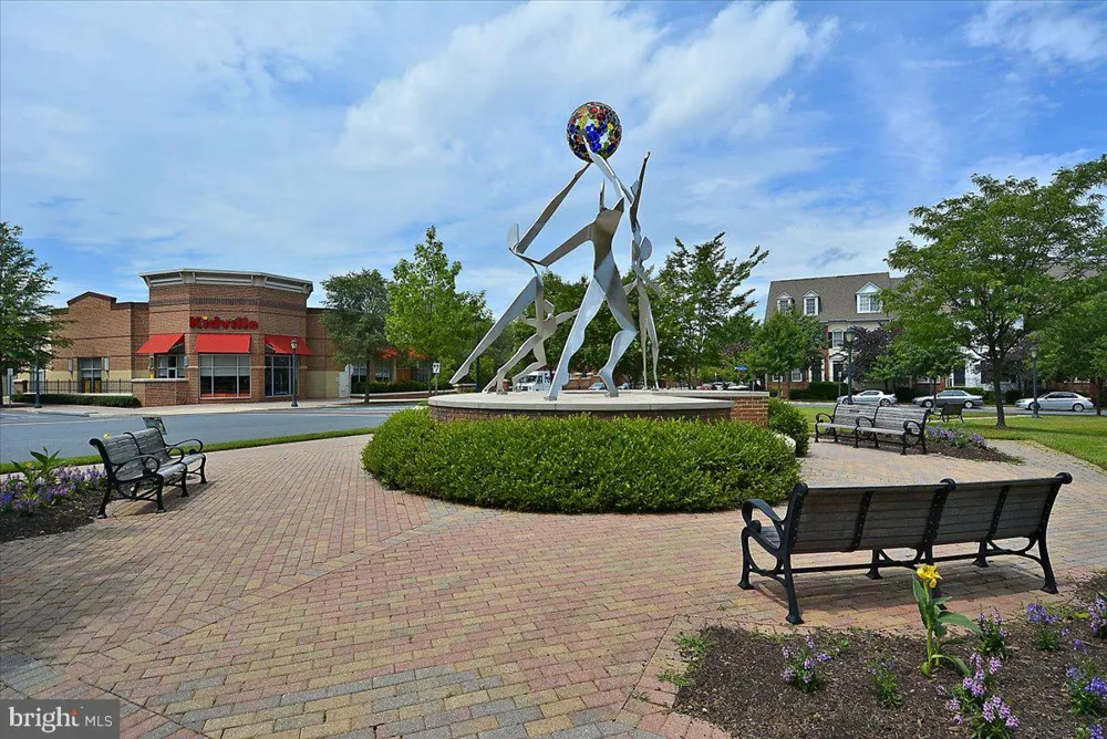 9403 BLACKWELL #301 Rockville, MD 20850
