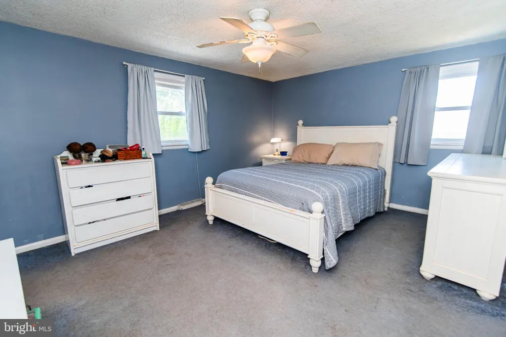 794 NORTH HILLS AVENUE Glenside, PA 19038