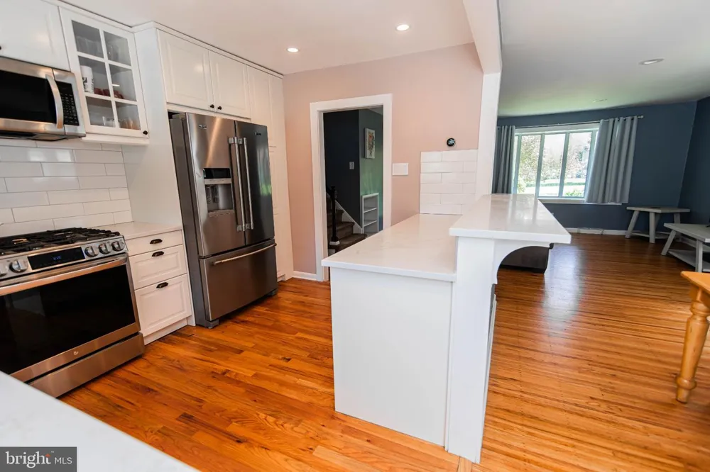 794 NORTH HILLS AVENUE Glenside, PA 19038