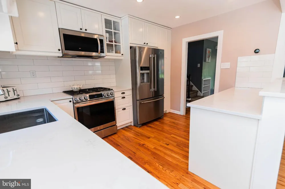 794 NORTH HILLS AVENUE Glenside, PA 19038