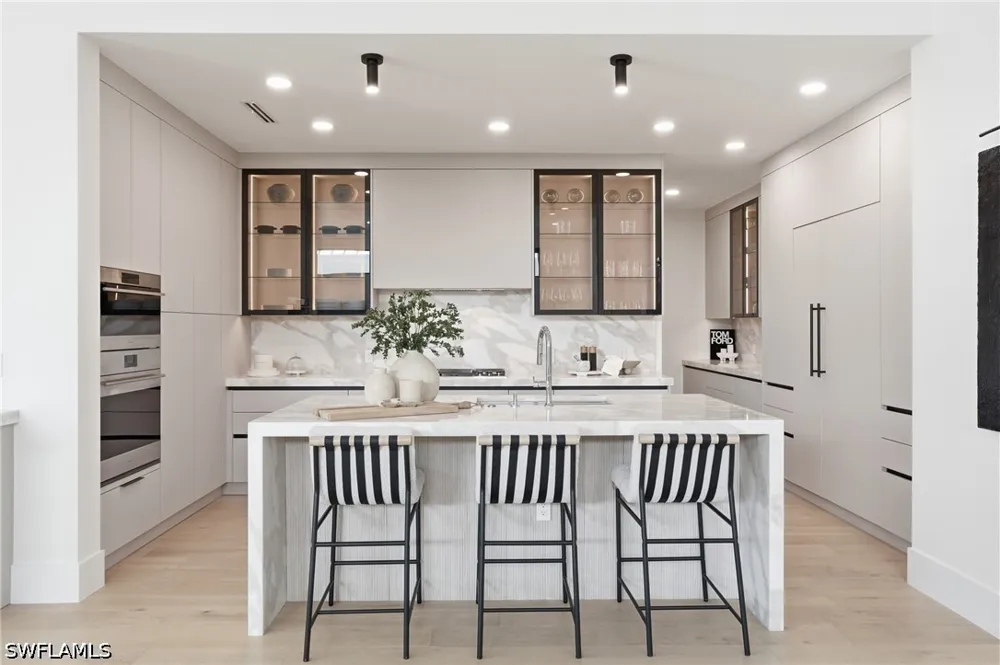 8th Terrace Naples, FL 34102