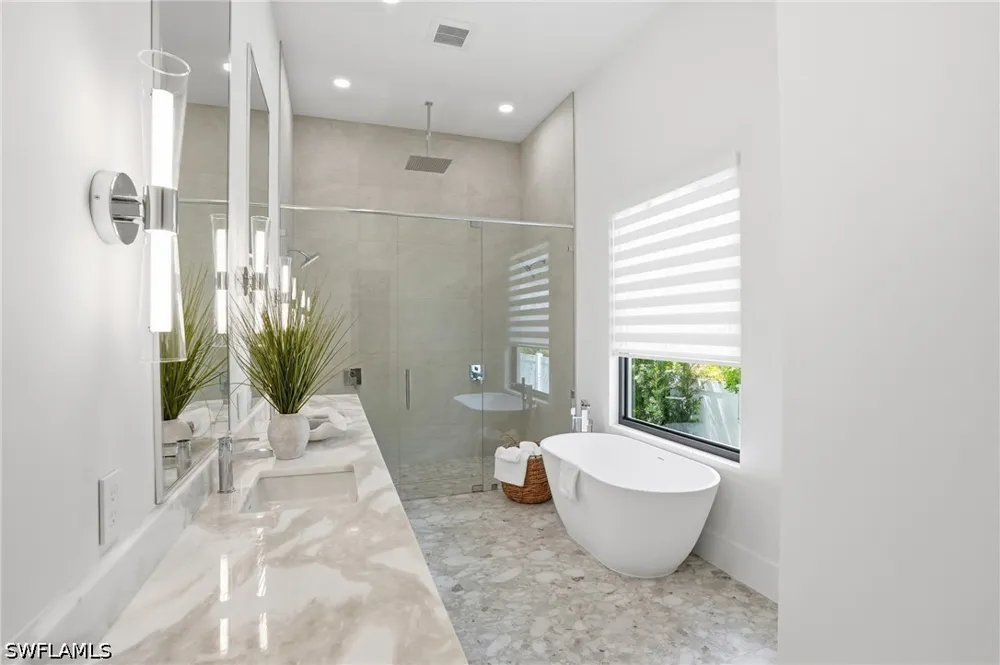 8th Terrace Naples, FL 34102